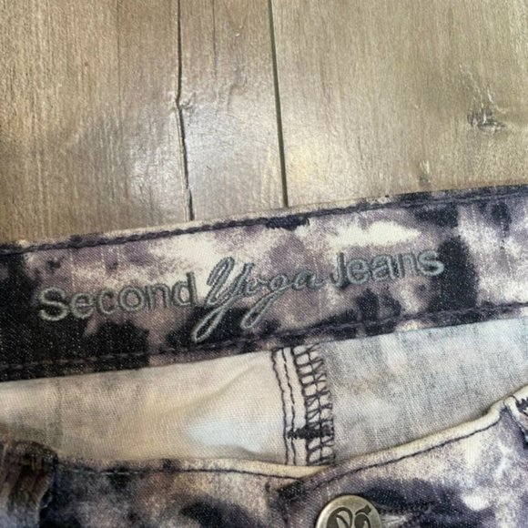 Second Yoga Jeans Women’s 31 Mid Rise Black Camo Print Ankle Jegging Stretch - Picture 5 of 7